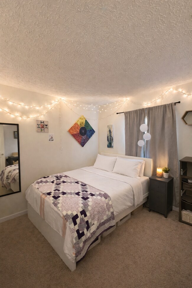 Building Photo - 148 Clover Valley Cir