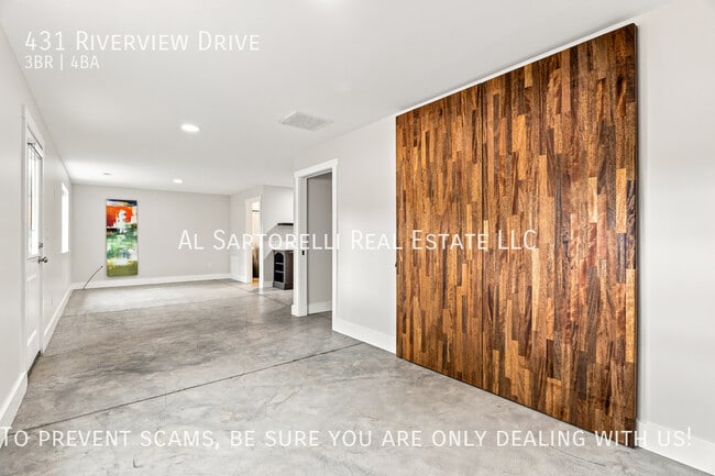 Building Photo - 431 Riverview Dr
