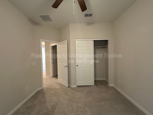 Building Photo - 17655 W Pueblo Ave