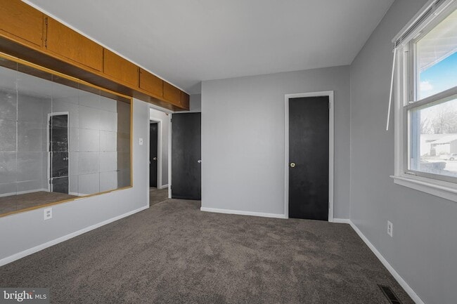 Building Photo - 816 Lincoln St