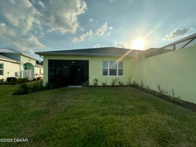 Building Photo - 811 Margaritaville Ave
