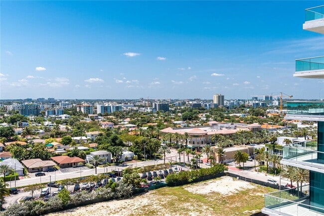 Building Photo - 9341 Collins Ave