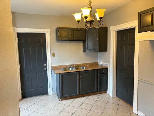 Building Photo - COMING SOON ! 2 STORY - Large 3 Bedroom 1 Bath Home 2 Story