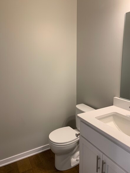 Building Photo - 5043 W Amarillo Dr