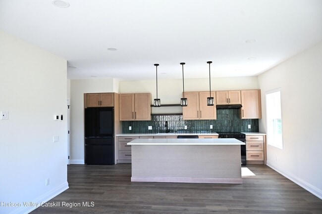 Building Photo - 502 Lattintown Rd
