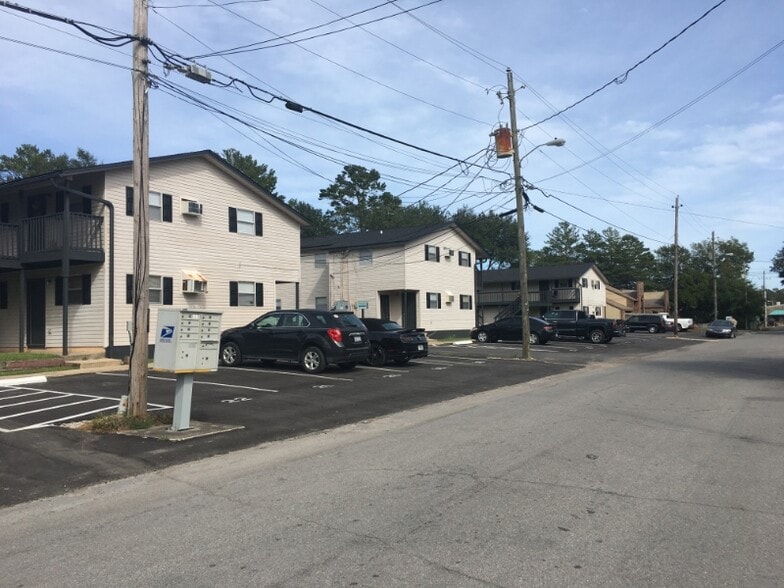 Building Photo - 1415 29th St