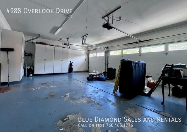 Building Photo - 4988 Overlook Dr