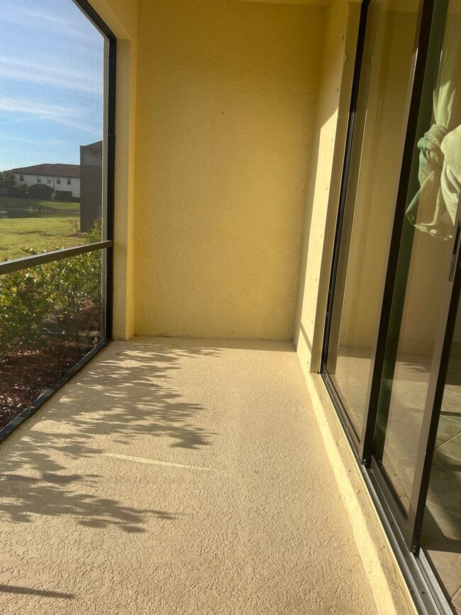 Building Photo - 3BR/2.5BA/1CG Townhome in Gran Paradiso