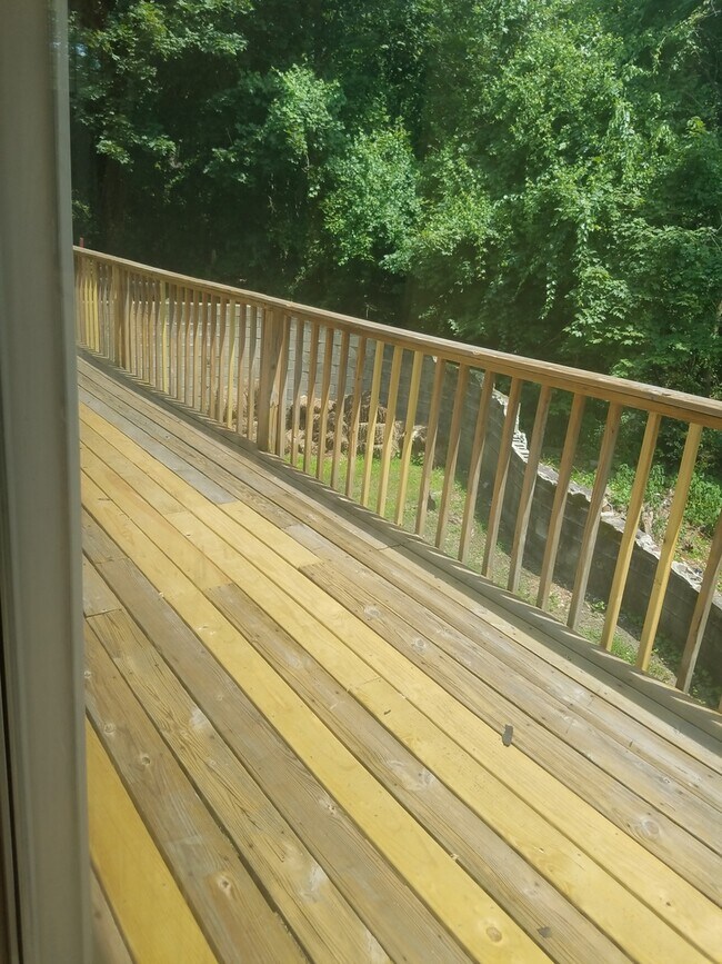 Building Photo - Single Family Home within walking distance to Quinnipiac