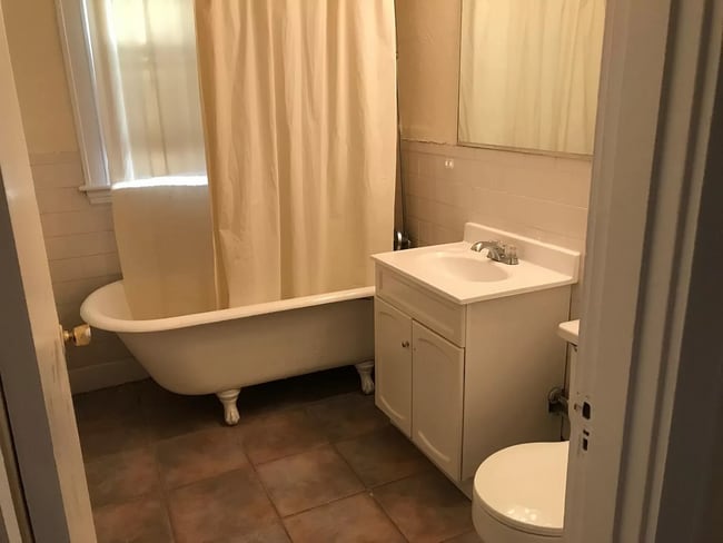 Building Photo - 1 Barrows St