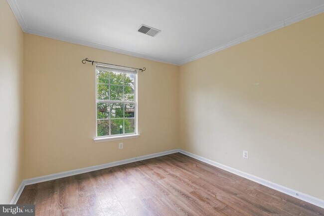 Building Photo - 21639 Kings Crossing Terrace