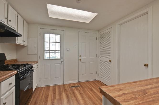 Building Photo - 520 Meadow Green Ln