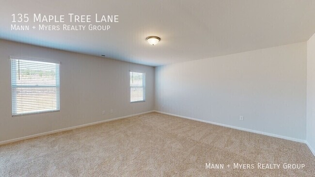 Building Photo - 135 Maple Tree Ln