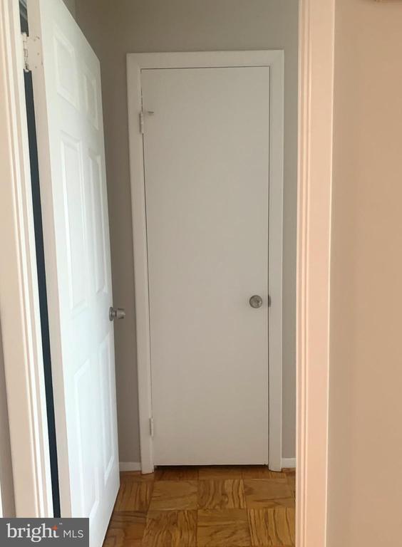 Building Photo - 5353 Columbia Pike