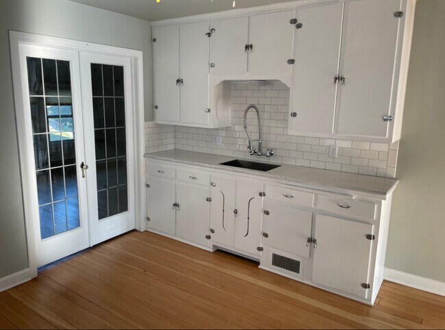 Kitchen - 1324 S 76th St