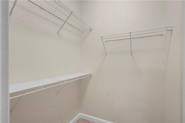 Building Photo - 3405 Regent Pl SW