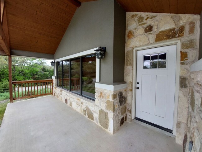 North Of Canyon Lake~comal County~country  - 3044 Rocky Ridge Loop 