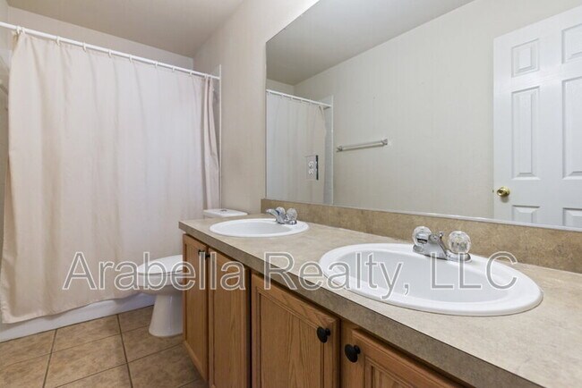 Building Photo - 5109 Brookline