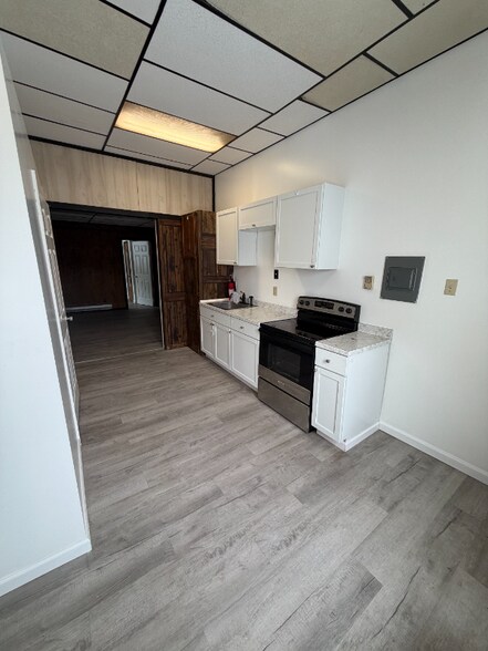 Building Photo - 232 W Main St