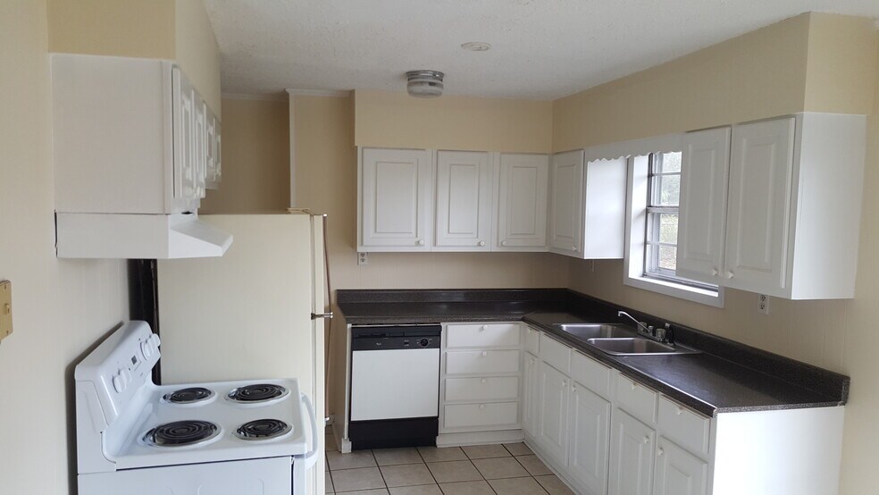 Building Photo - 418 Thacker Loop
