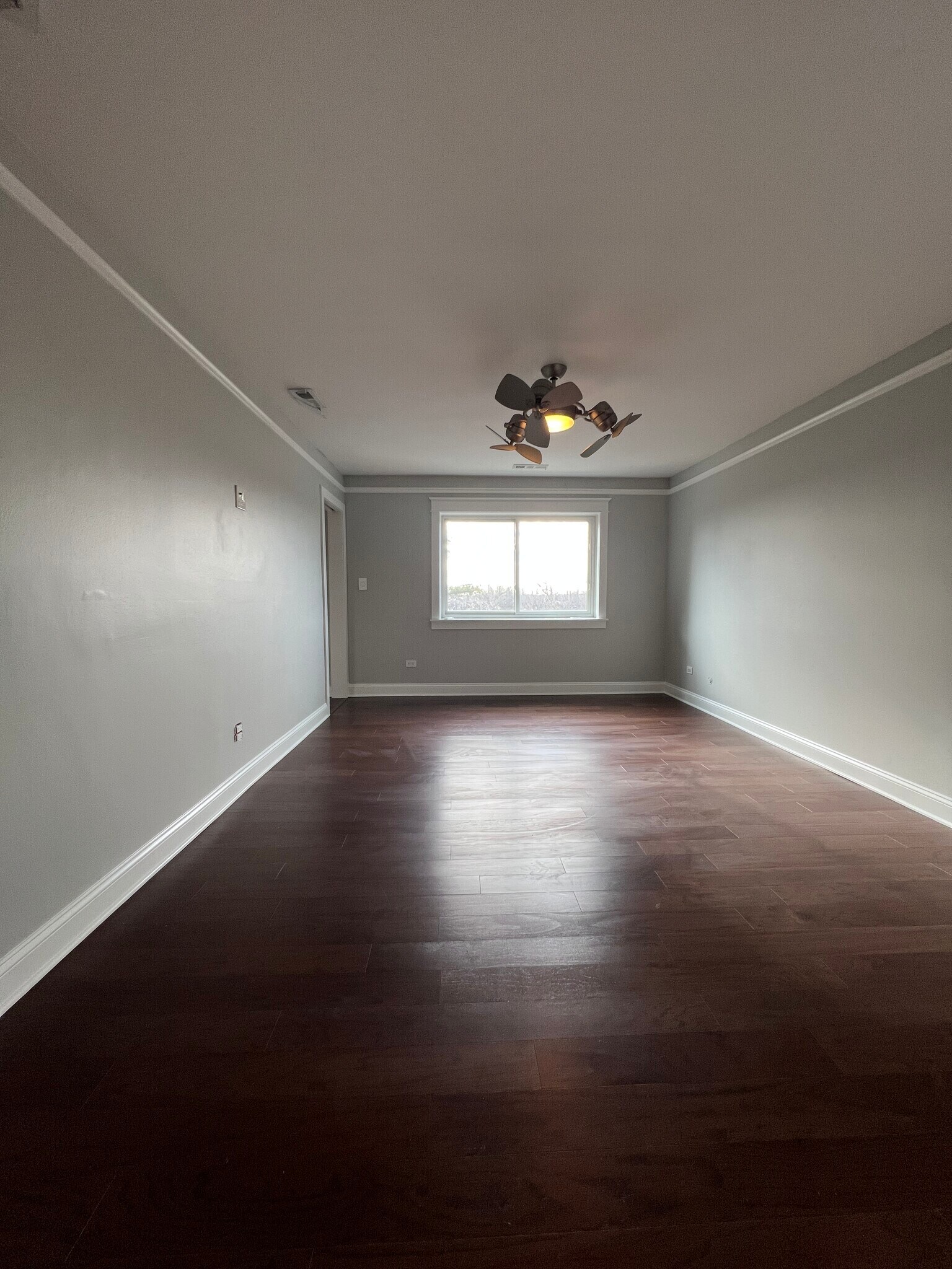 Building Photo - 9242 Gross Point Rd