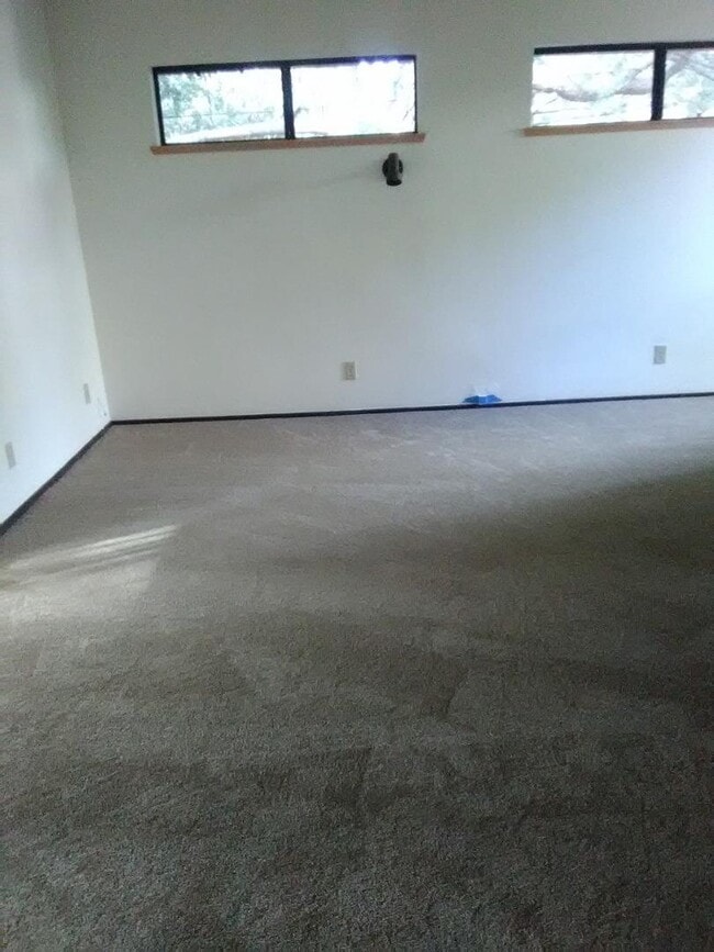 Building Photo - 3363 Merrill Rd