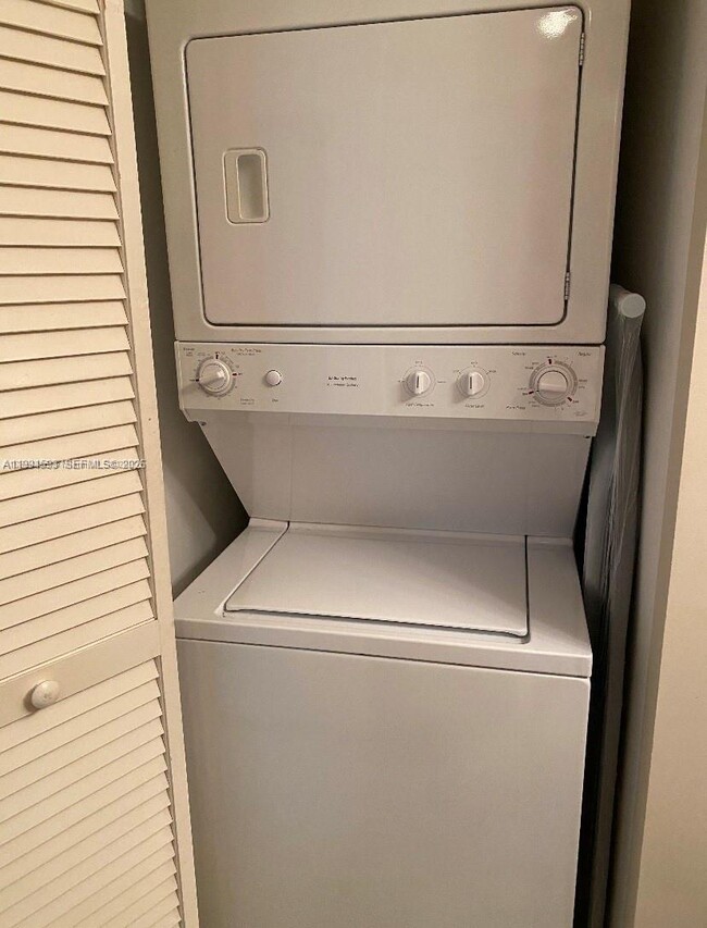 Building Photo - 79 SW 12th St