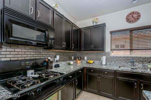 Building Photo - 9017 W Rolling Springs Dr