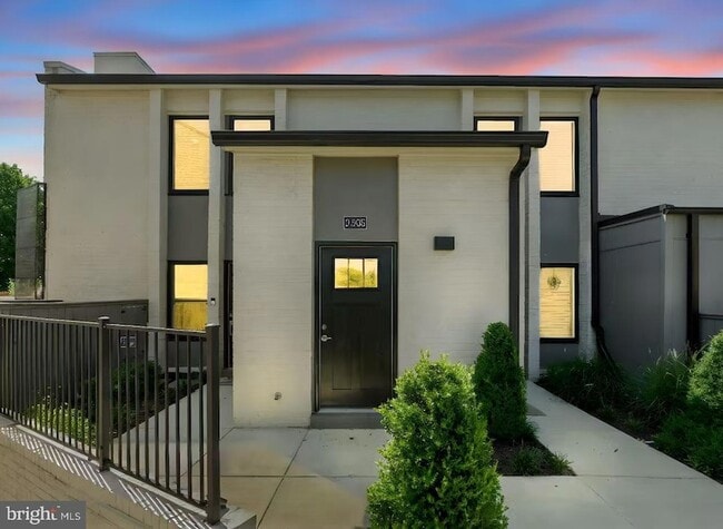 Building Photo - 19510 Village Walk