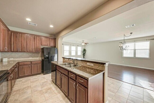 Building Photo - 1301 Grande Mesa Dr