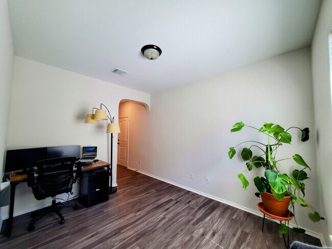 Building Photo - 14120 James Garfield St