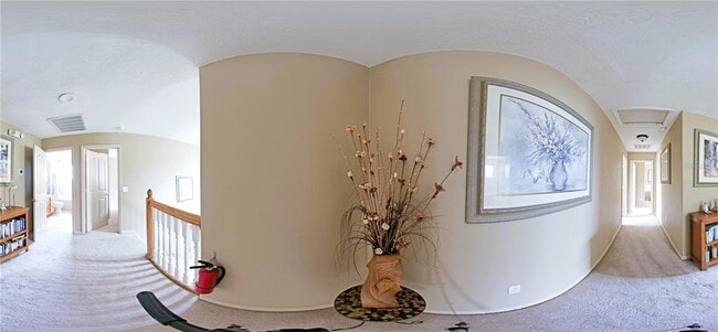 Building Photo - 225 Vista Dr