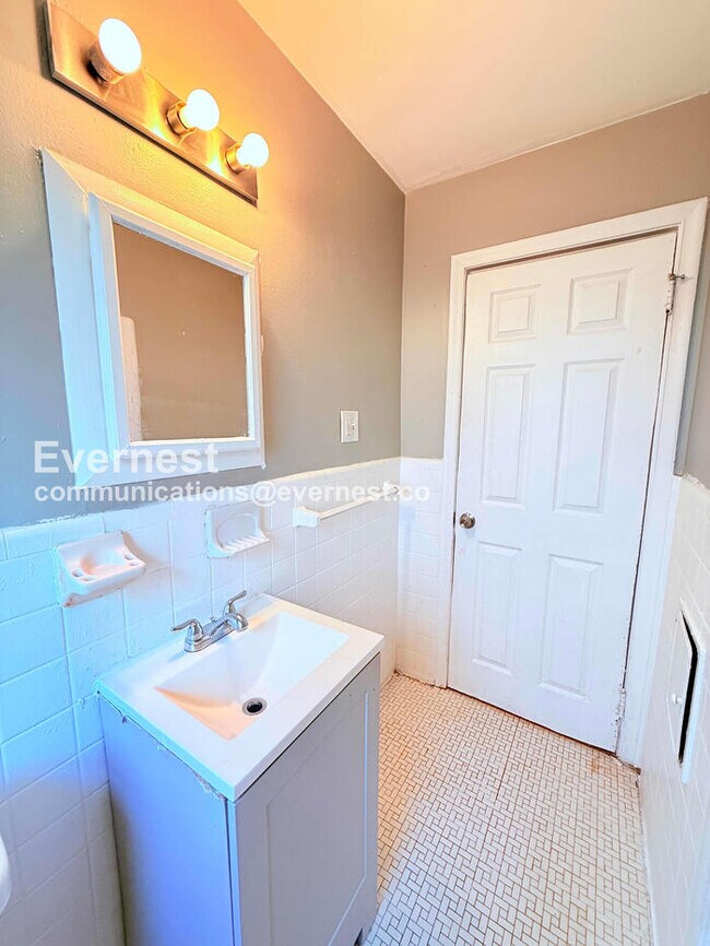 Building Photo - 8270 Trinity St