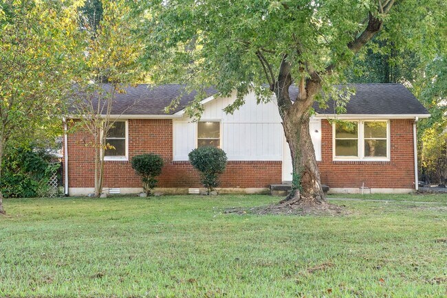 Building Photo - 1509 Nichols Dr