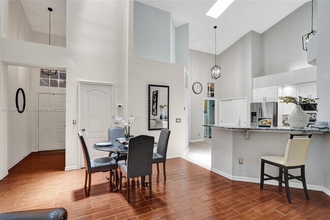 Building Photo - 1632 SW Harbour Isles Cir