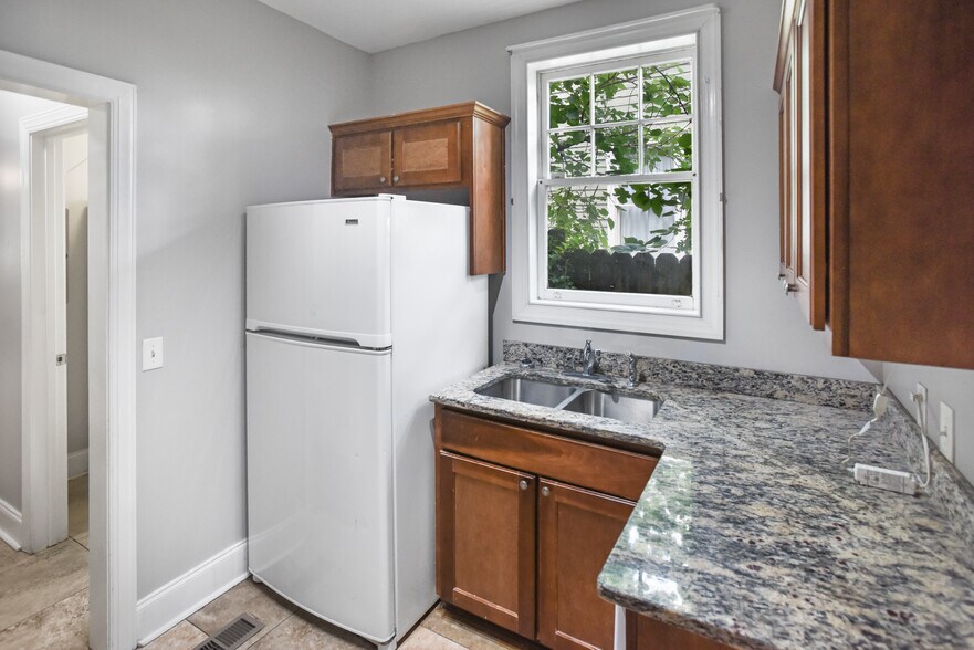 Building Photo - 510 East Waldburg St