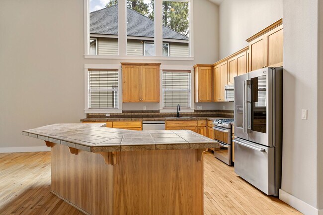 Building Photo - 345 Timber Creek Dr