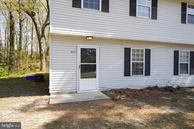 Building Photo - 1421 Emerson Ave