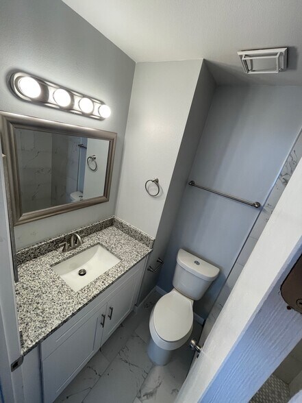 Building Photo - 11112 Essex Ridge Ct