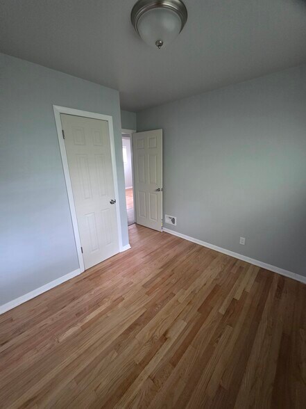 Building Photo - 5416 N 53rd St