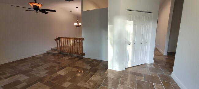 Building Photo - 524 Indigo Ave