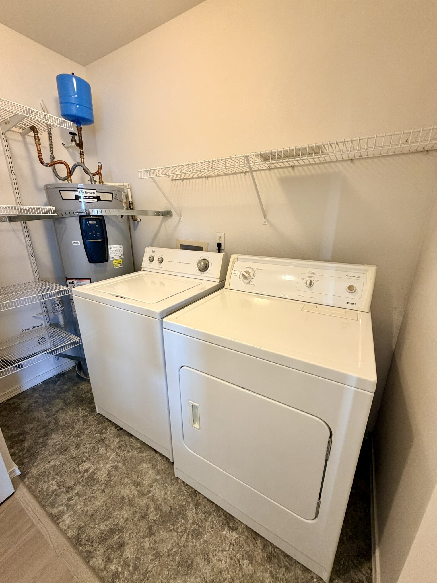 Full Size Washer and Dryer in Unit - 937 N 86th St