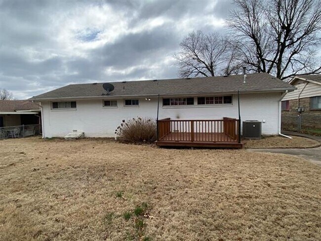 Building Photo - Beautiful updated Midtown home in the loved Lortondale addition