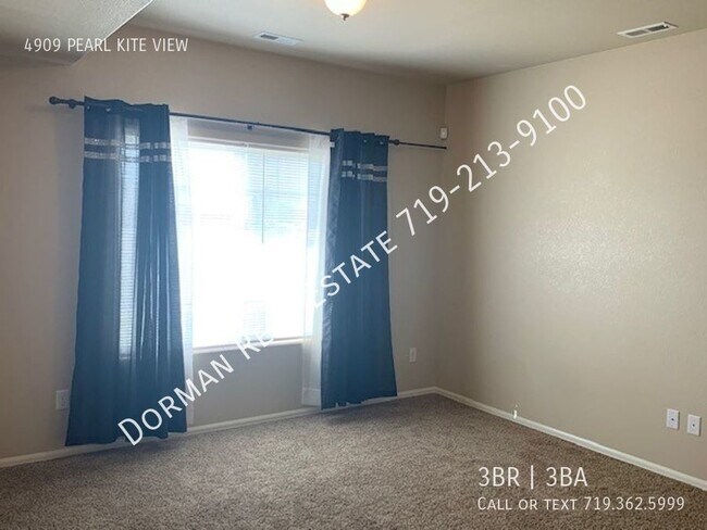 Building Photo - Canyon Springs Townhome