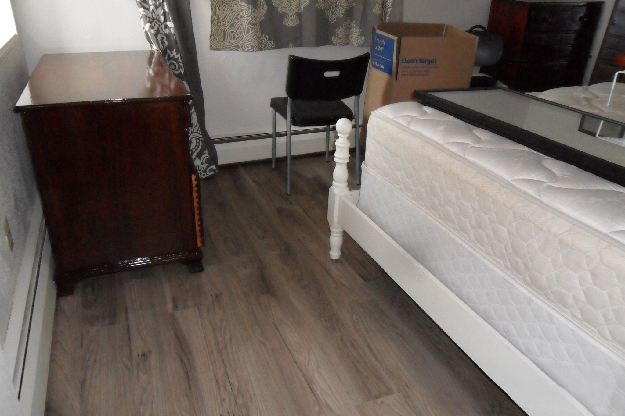 Apt 2 - BR 1 desk - 523 E State St