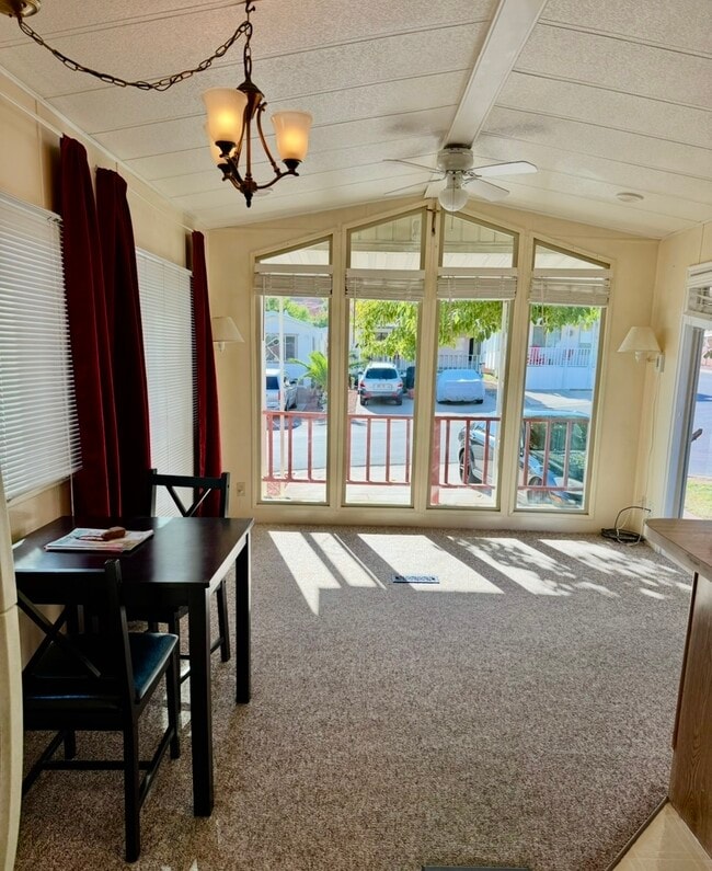 Building Photo - 1150 W Red Hills Pkwy