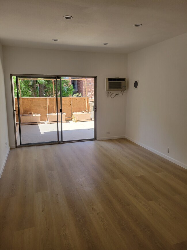 Building Photo - 1440 Veteran Ave