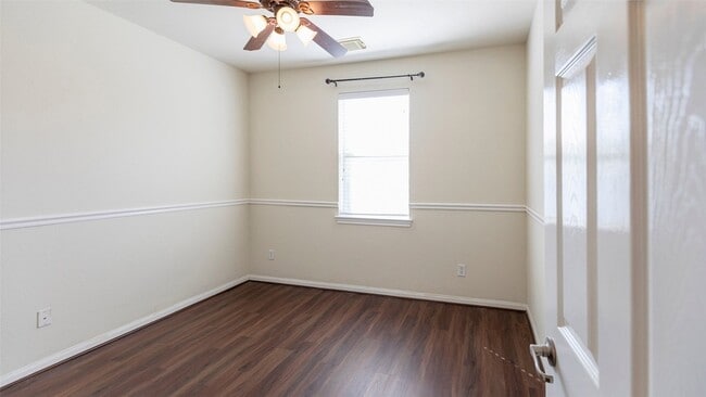 Building Photo - 7003 Kendall Lake Ct