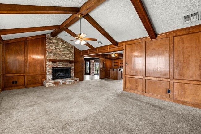Building Photo - 108 Augusta Ln