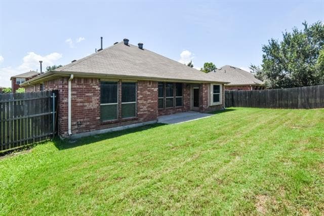 Building Photo - 2105 Woodhaven Dr